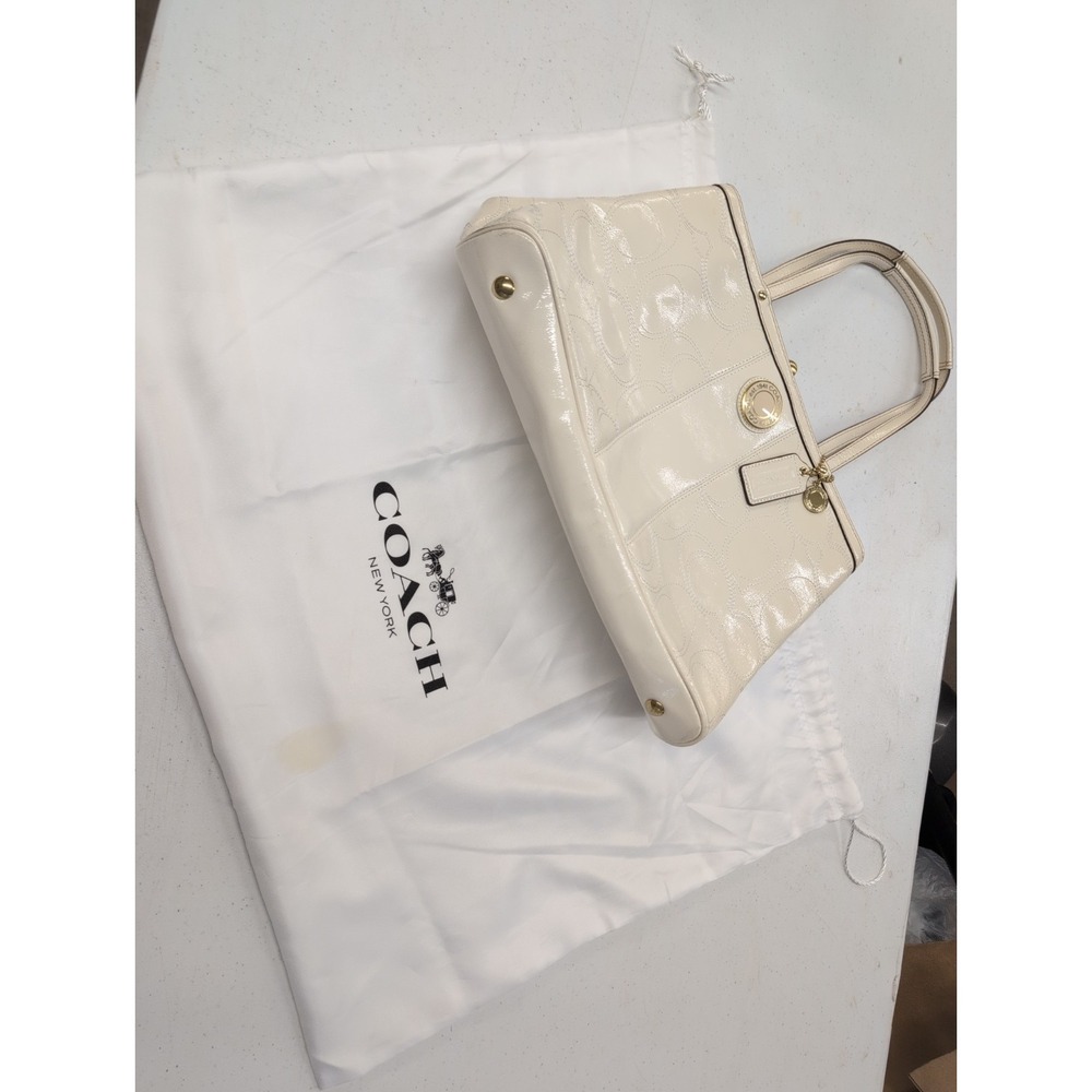 Coach Monogram Patent Leather Off White Purse 2 Handle Kiss Lock With Dust Bag